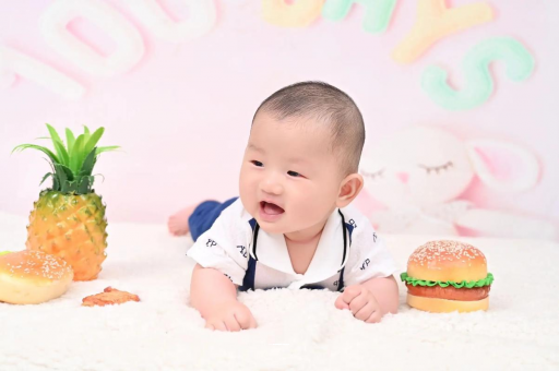 郓城宝宝在妈妈肚子里